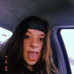 Meet your Posher, Elly